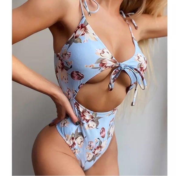 CLEARANCE Light Blue Floral Keyhole Open Bust 1Pc Swimsuit - Picture 2 of 7